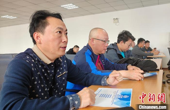 圖為培訓(xùn)會(huì)現(xiàn)場(chǎng)?！∝暽＠?攝