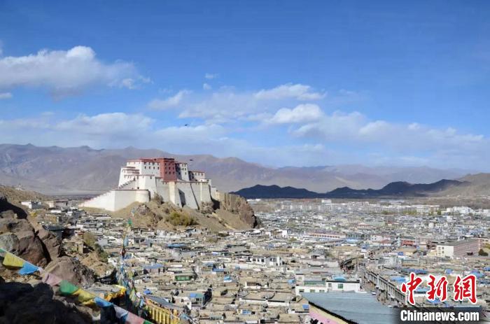 日喀則是“千山之宗，萬水之源”，有著大城市所向往的天然資源?！∪A東師大供圖