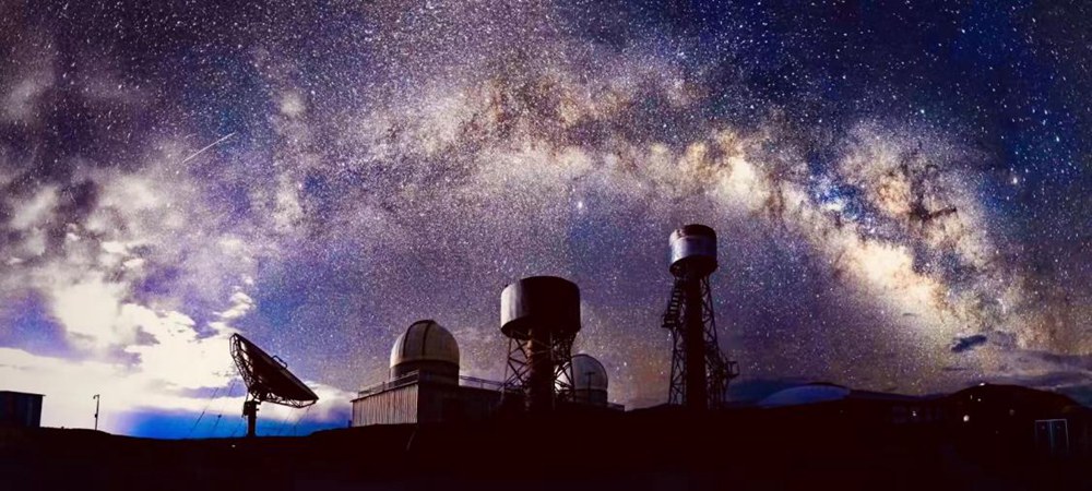 阿里暗夜星空。貢覺(jué)群培攝