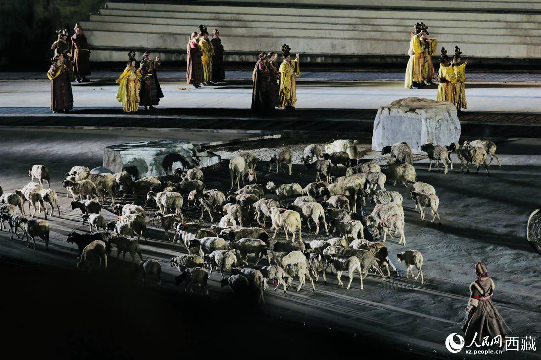 試演現(xiàn)場。人民網(wǎng)次仁羅布攝