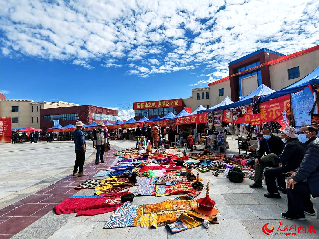 農(nóng)牧民通過新技能增收。人民網(wǎng) 李海霞攝