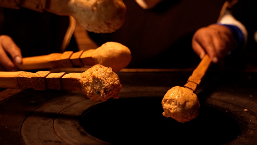  烤“結達”。