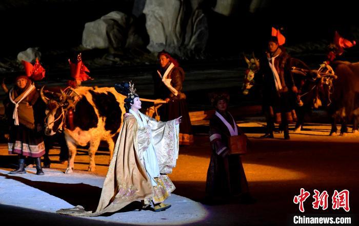 3月17日，西藏拉薩，《文成公主》大型史詩劇演出現(xiàn)場?！±盍?攝