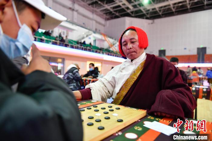 圖為比賽現(xiàn)場?！∝暩聛硭?攝