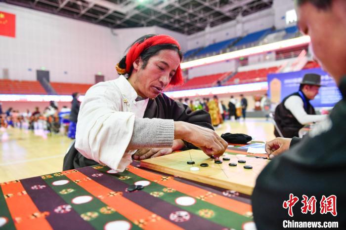 圖為比賽現(xiàn)場。　貢嘎來松 攝