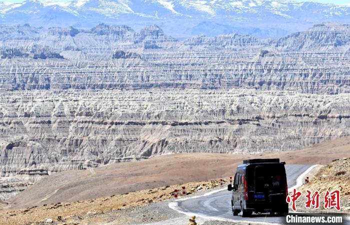 4月5日，西藏阿里札達土林。　李林 攝