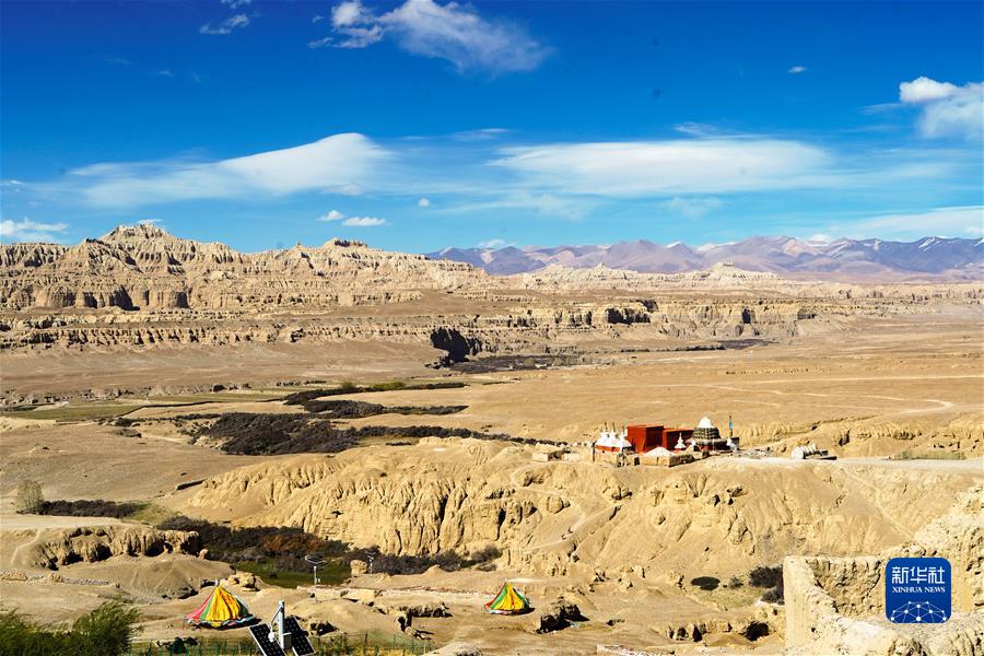 (新華全媒+)(2)國(guó)道之行 從雪山奔向大海丨古格落日
