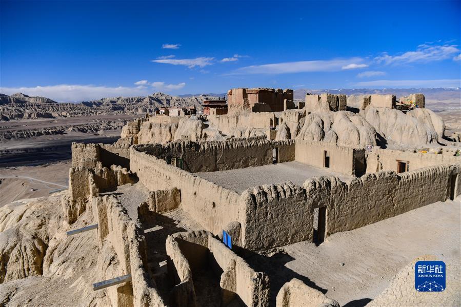 (新華全媒+)(4)國(guó)道之行 從雪山奔向大海丨古格落日