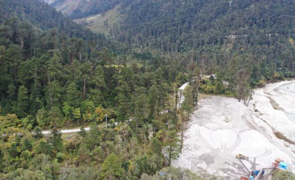 幾代建設(shè)者，歷經(jīng)半個多世紀(jì)完成！這是一條怎樣的公路？