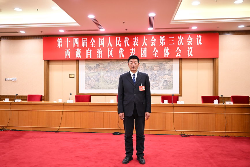 全國人大代表、國網(wǎng)拉薩供電公司城區(qū)供電服務(wù)中心帶電作業(yè)保電班副班長扎西尼瑪。次吉美朵攝