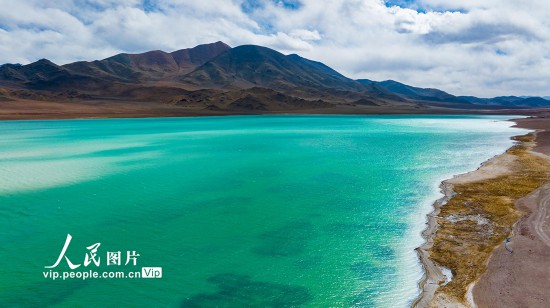 西藏阿里：色彩斑斕物瑪錯(cuò)