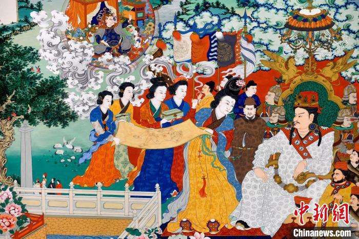 圖為5月16日，展覽中的新創(chuàng)唐卡作品(局部)。　李林 攝